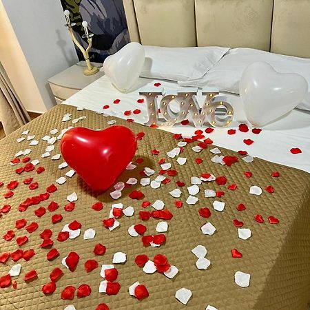 ナポリ In Piazzetta Bed & Breakfast エクステリア 写真