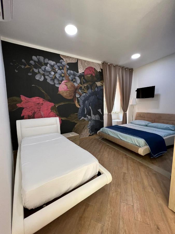ナポリ In Piazzetta Bed & Breakfast エクステリア 写真