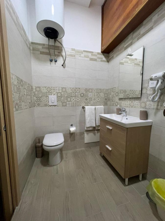 ナポリ In Piazzetta Bed & Breakfast エクステリア 写真