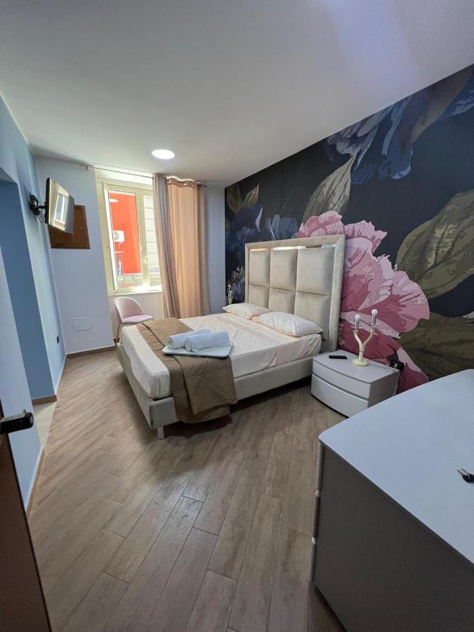 ナポリ In Piazzetta Bed & Breakfast エクステリア 写真