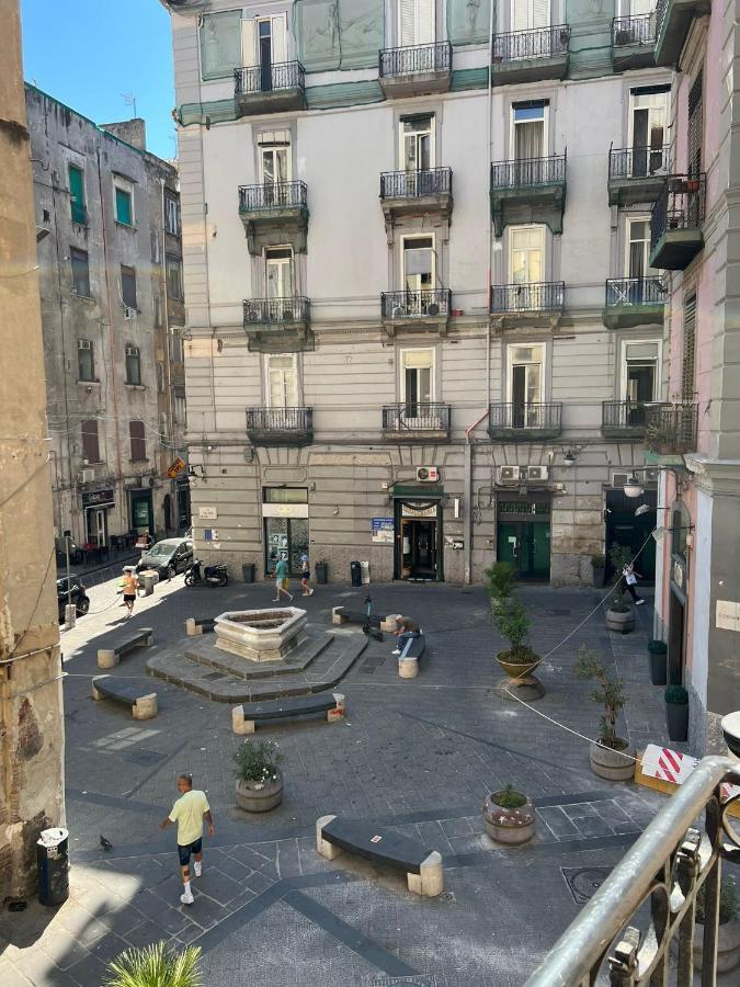 ナポリ In Piazzetta Bed & Breakfast エクステリア 写真