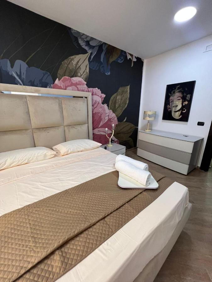 ナポリ In Piazzetta Bed & Breakfast エクステリア 写真