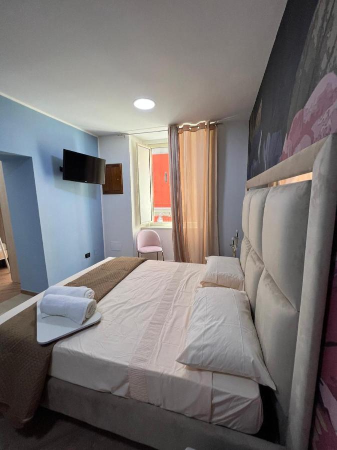 ナポリ In Piazzetta Bed & Breakfast エクステリア 写真