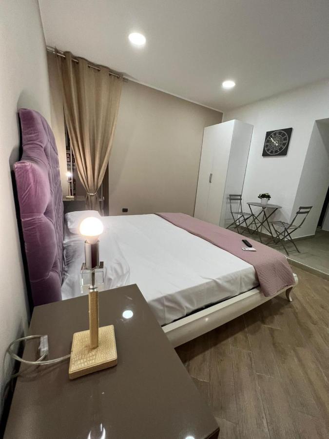 ナポリ In Piazzetta Bed & Breakfast エクステリア 写真