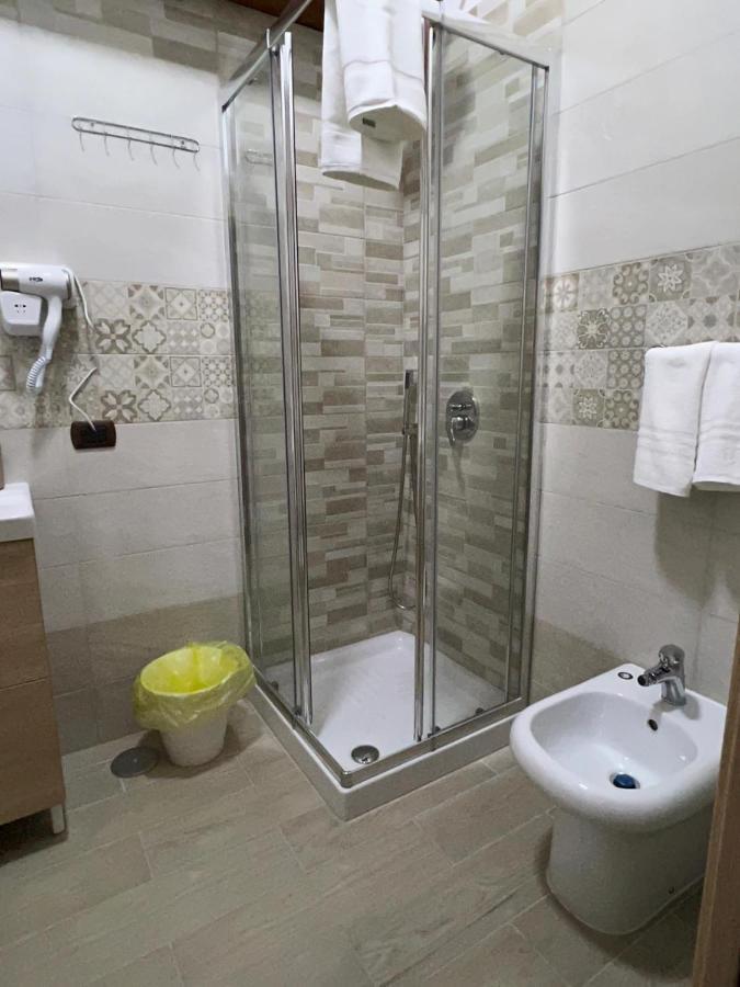 ナポリ In Piazzetta Bed & Breakfast エクステリア 写真