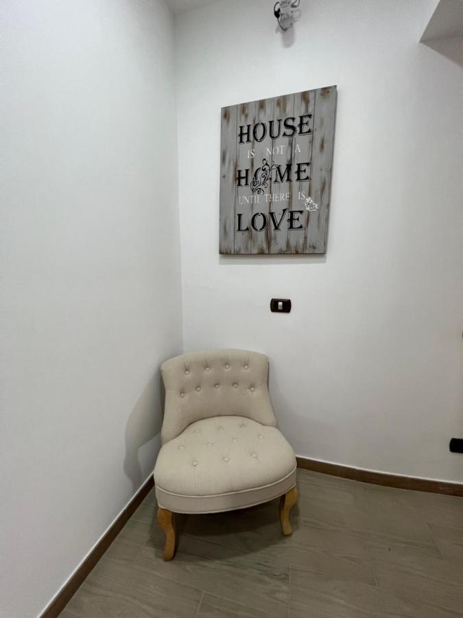 ナポリ In Piazzetta Bed & Breakfast エクステリア 写真